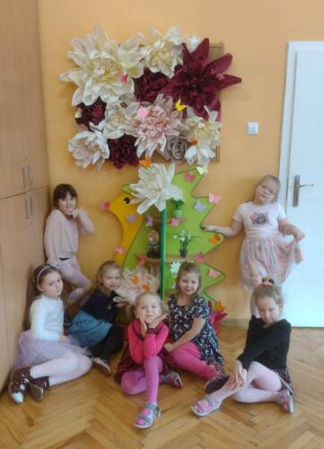 335432552 142782662040219 400284530292836526 n